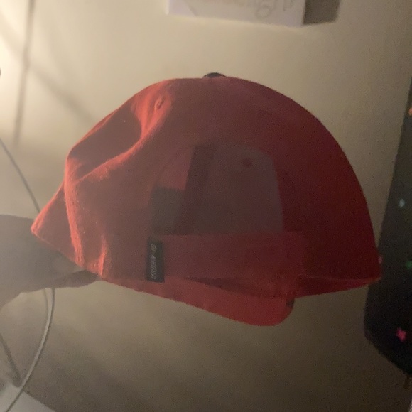 Designed Fitted cap - Picture 6 of 6